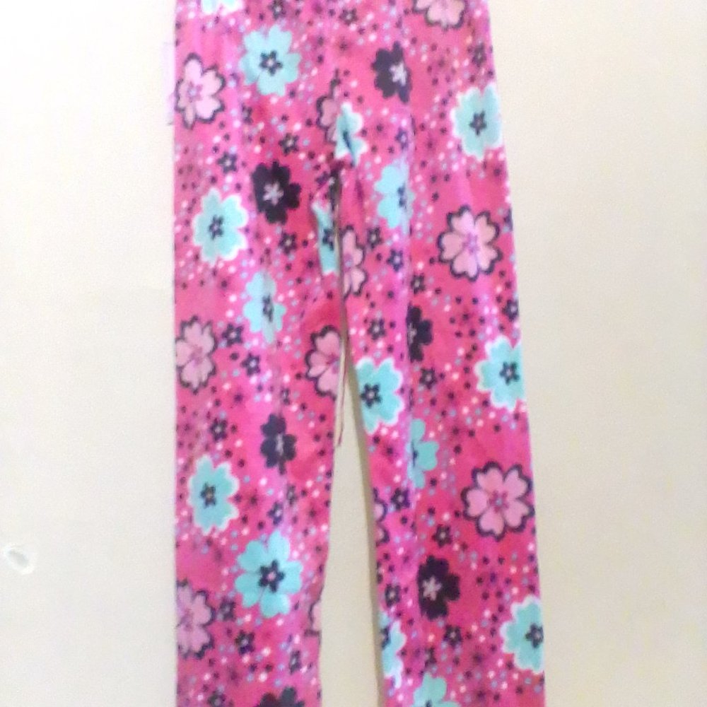 Women's PJs - Picture 2 of 6